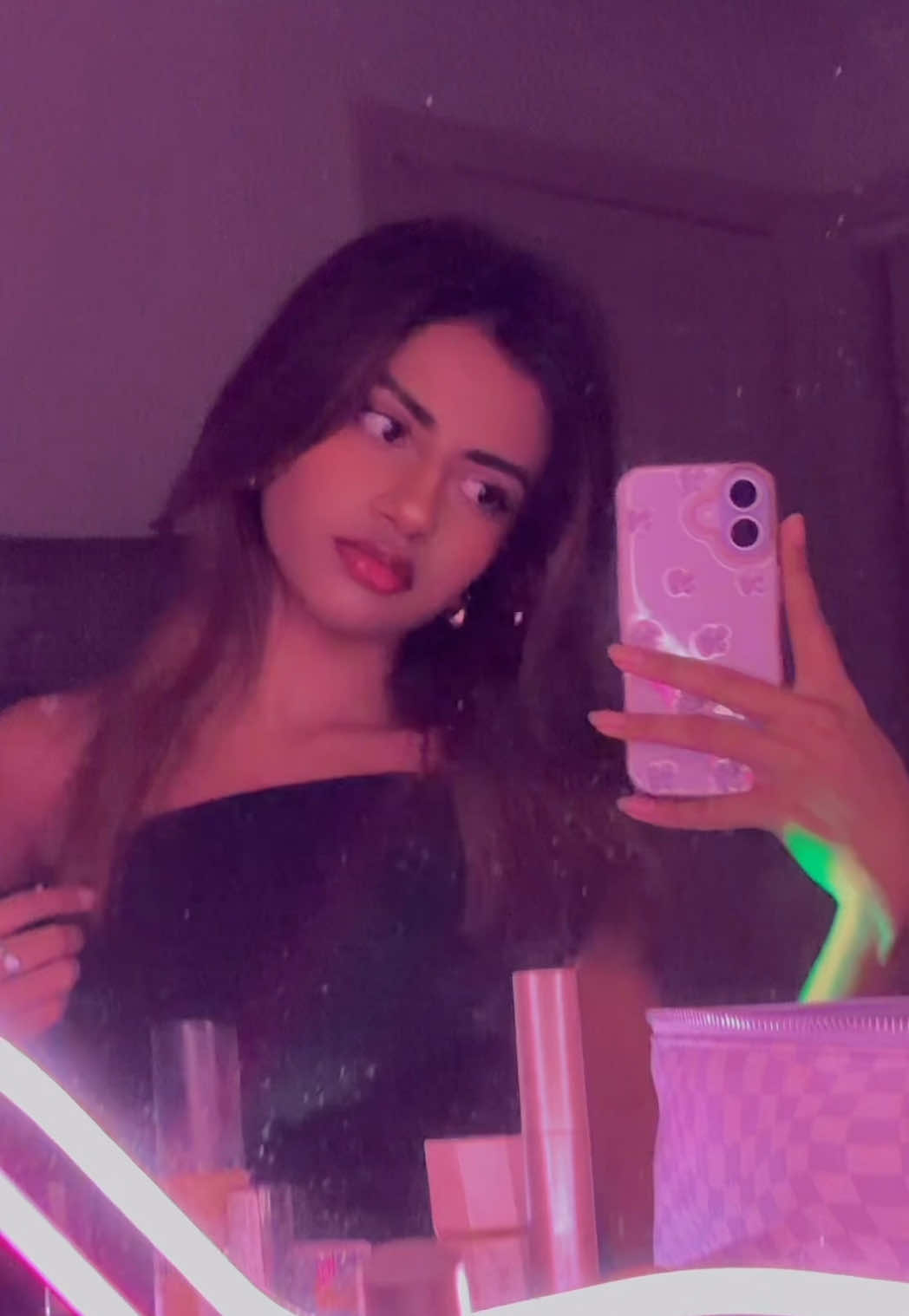 @Y💋ྀིྀི