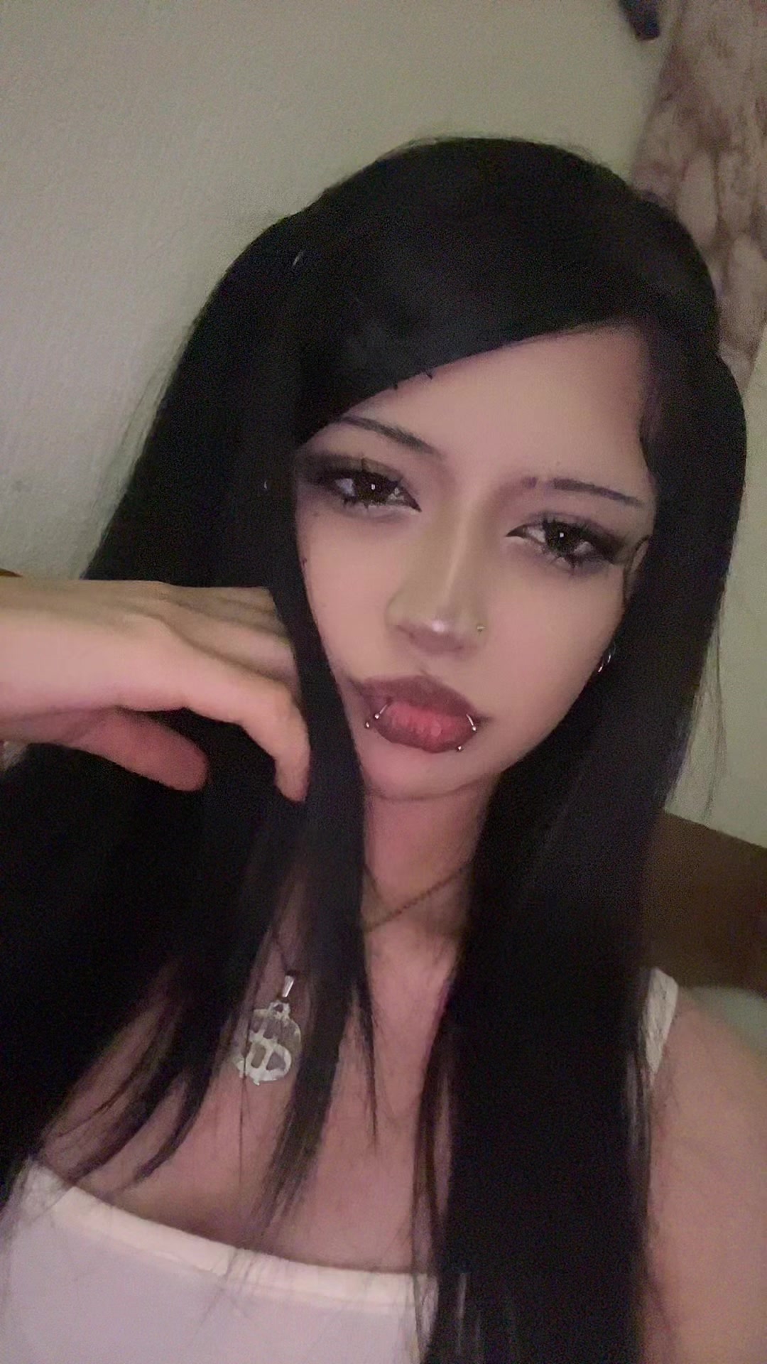 @♛