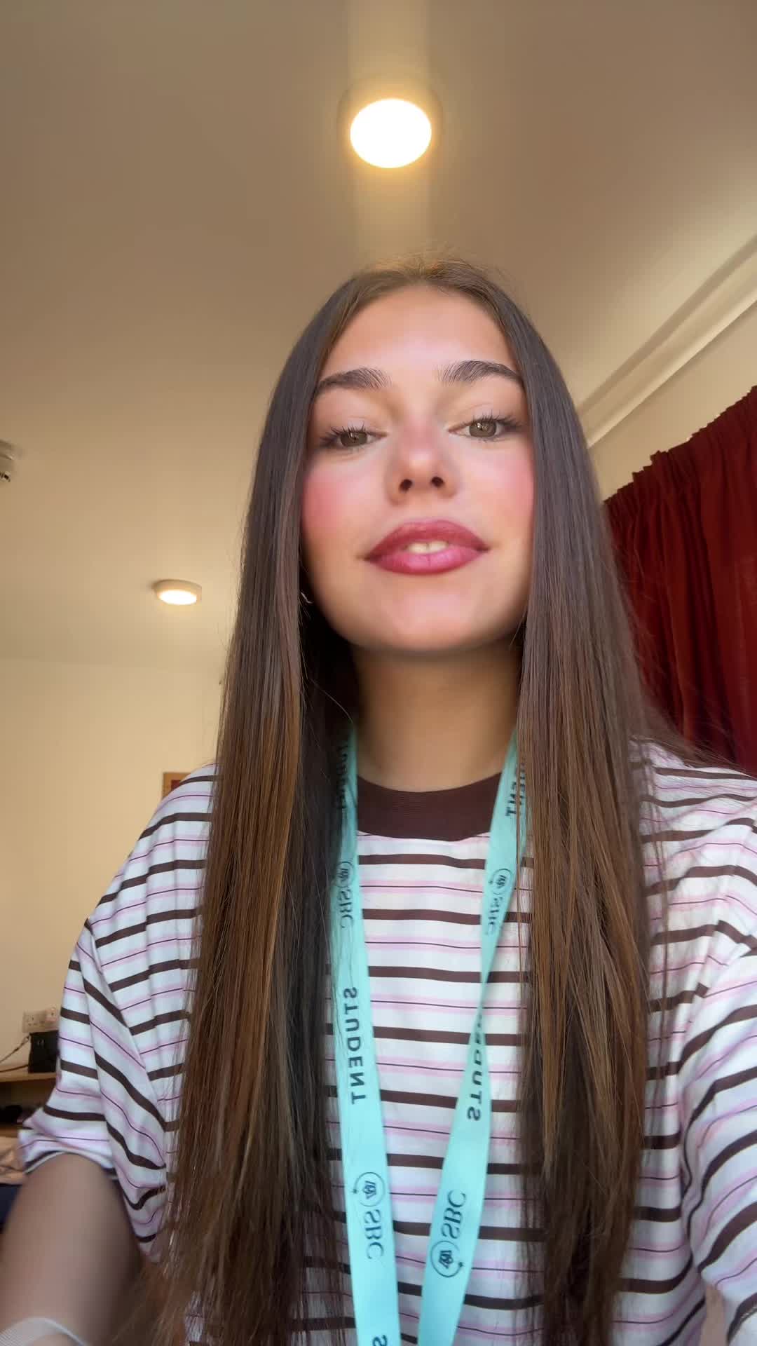 @Catuu💋