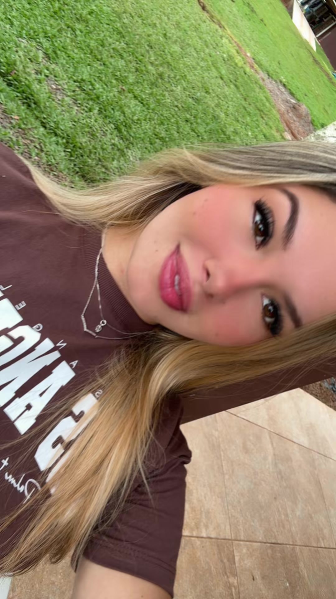 @Laura🪞