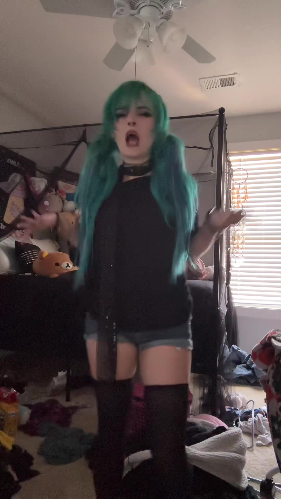 @blushingzombiebabe