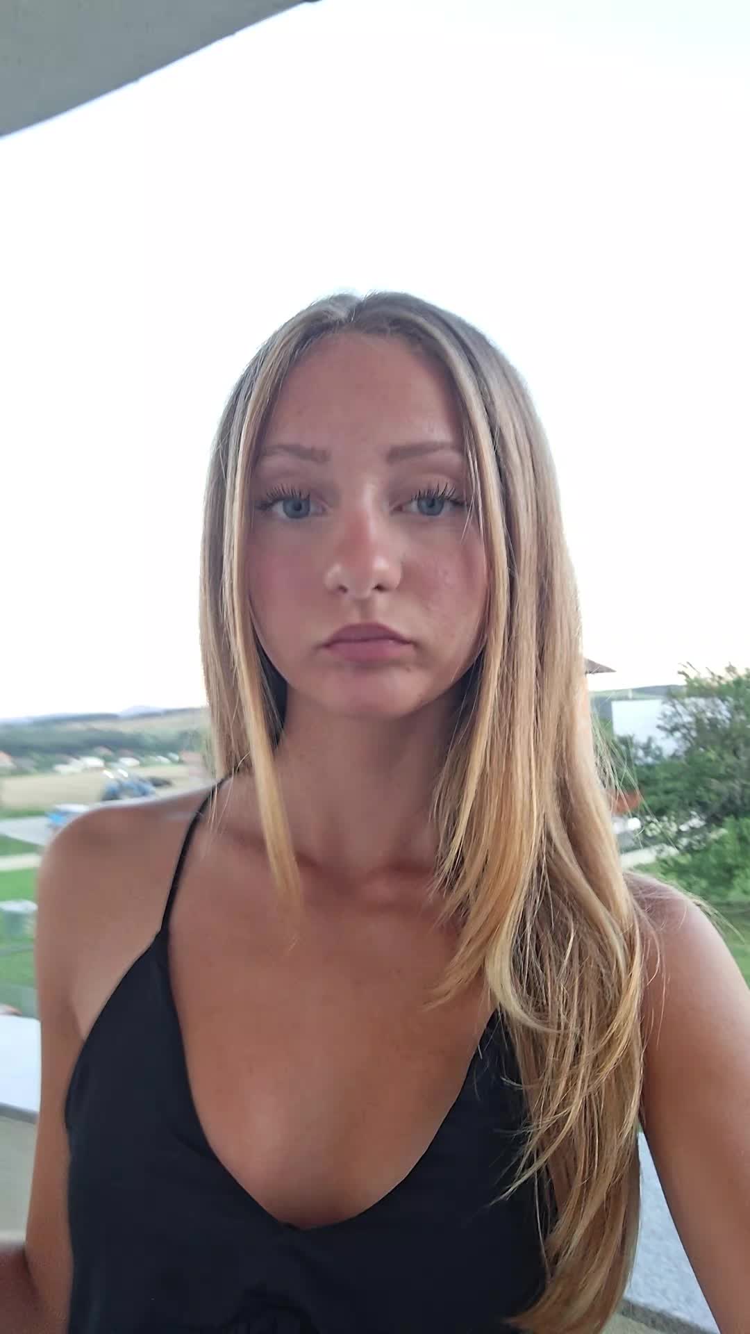 @🇦🇱
