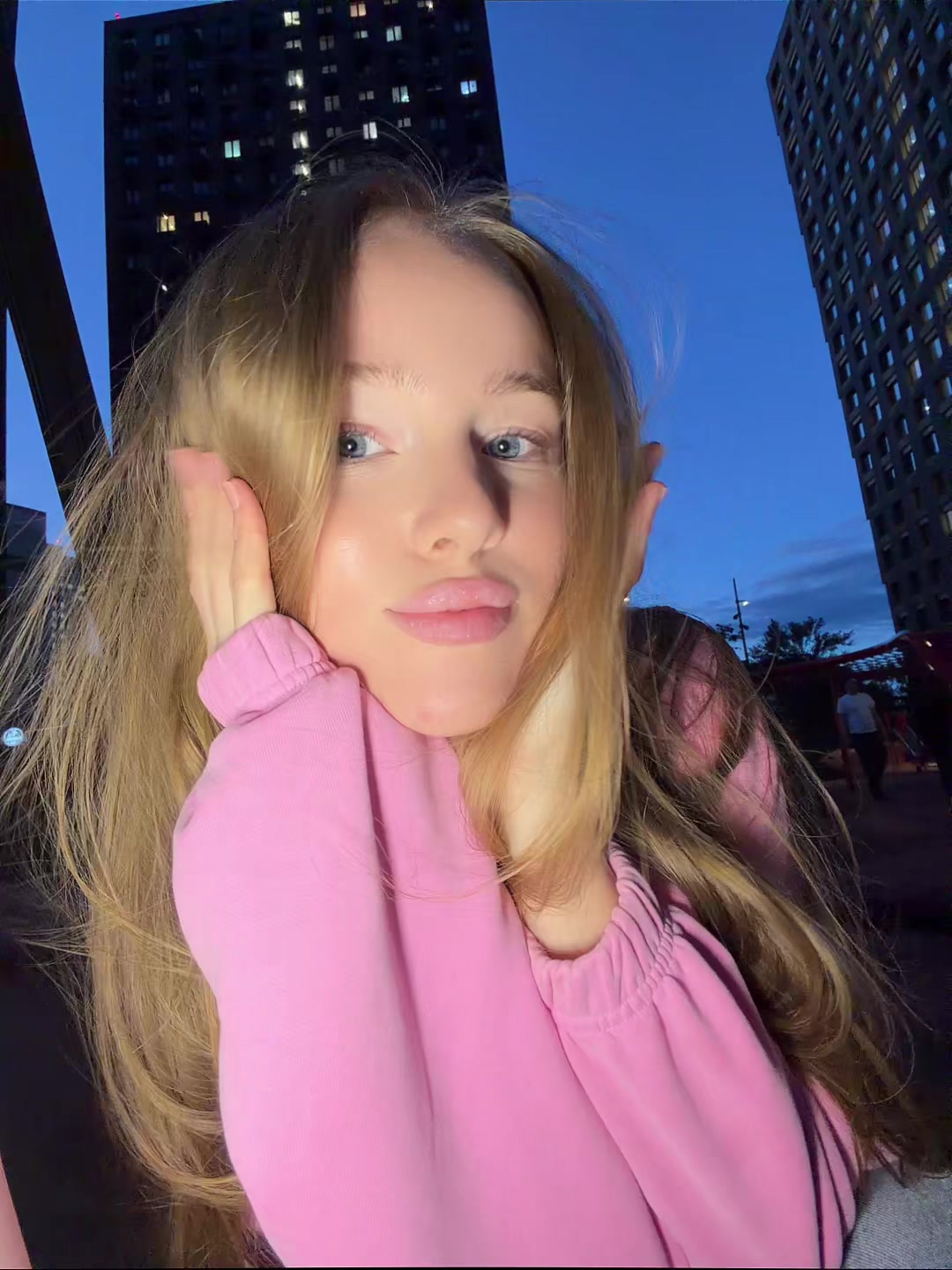 @tg: itsselinya