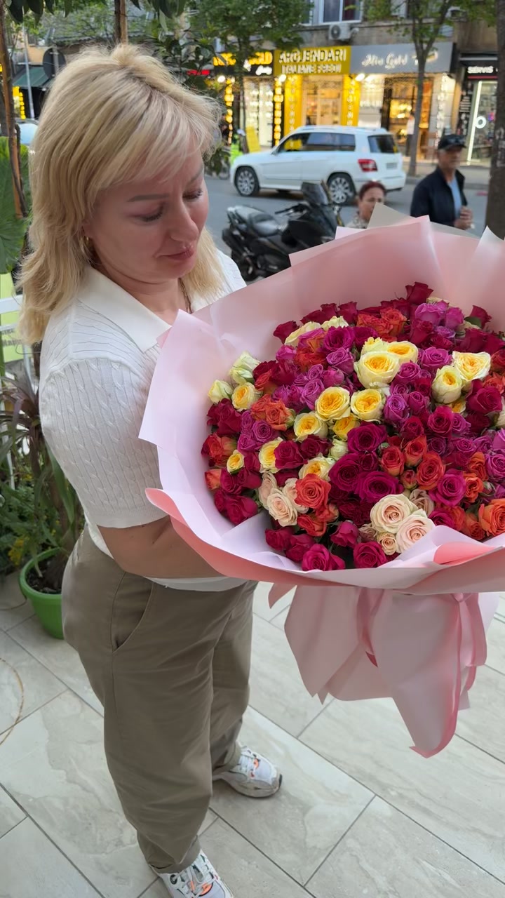 @Lona’s flowers shop