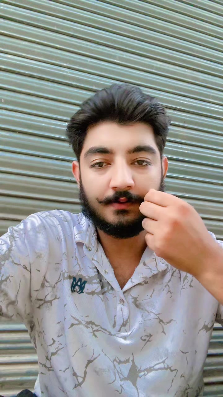 @HAMMAD GUJJAR✌♠️