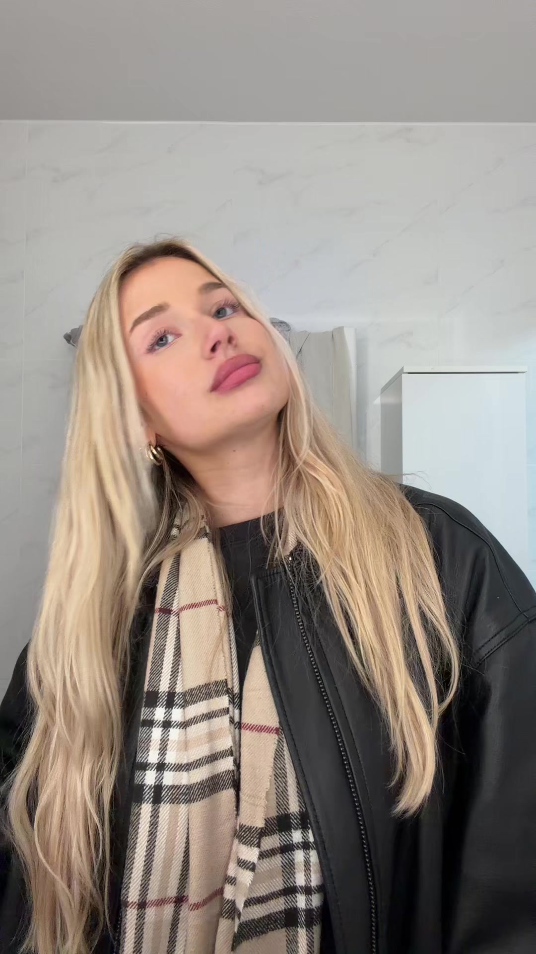 @leonie