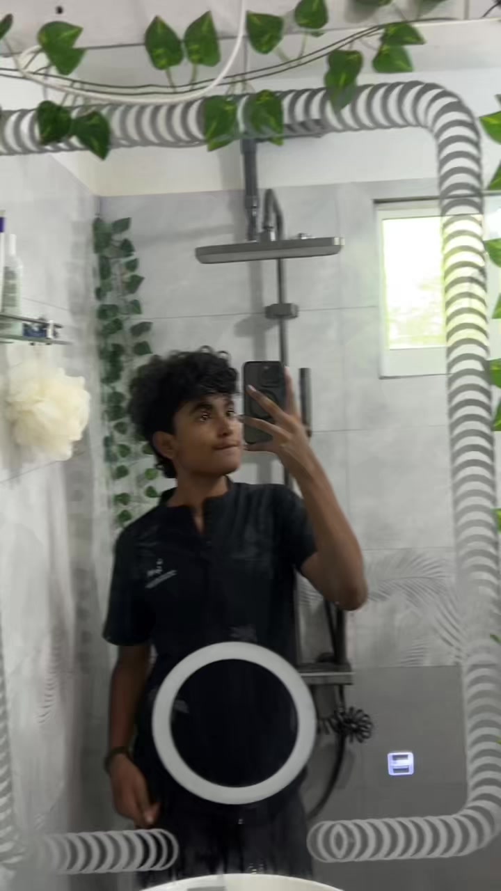 @Avish...🖤