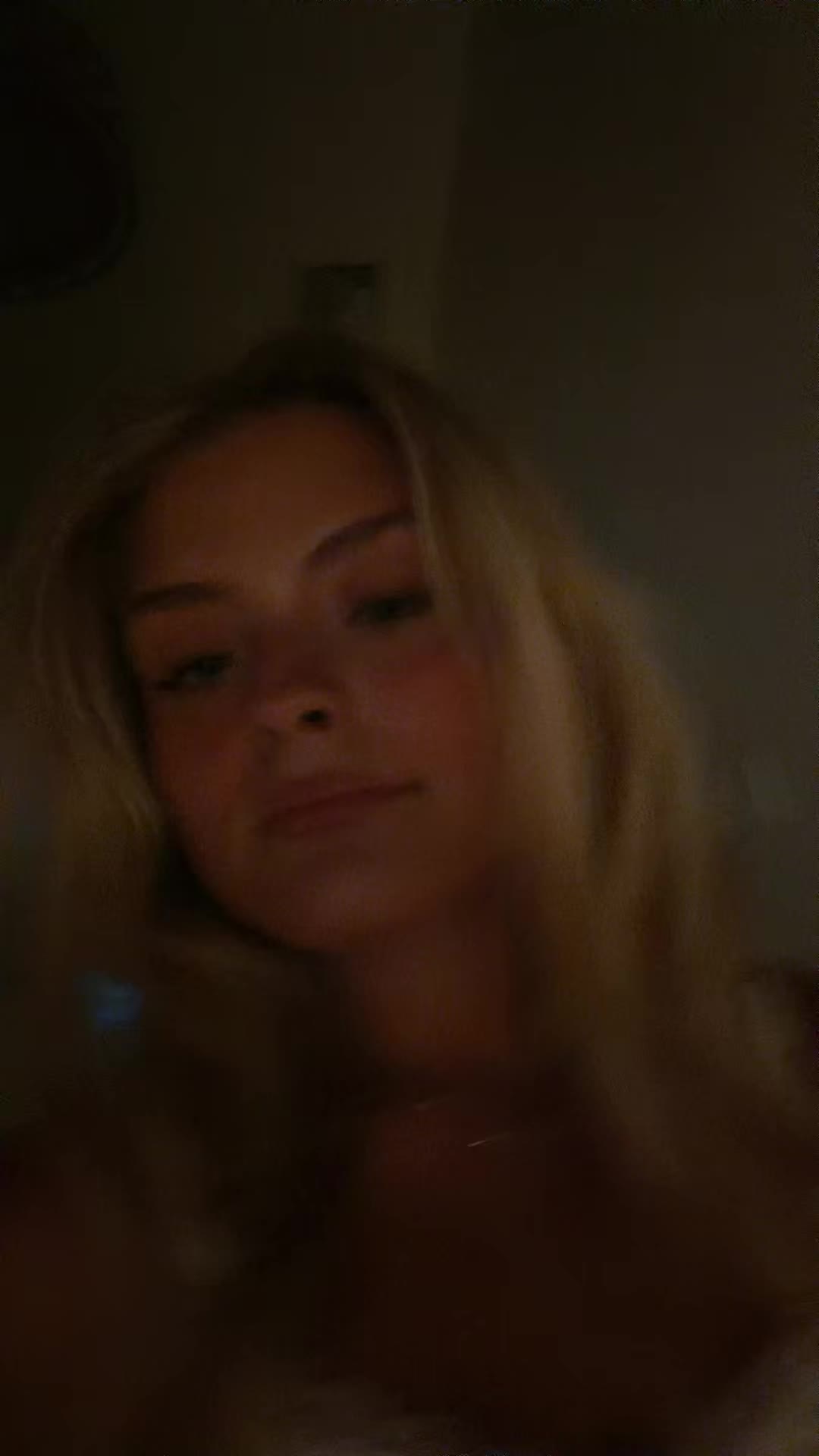 @chloe