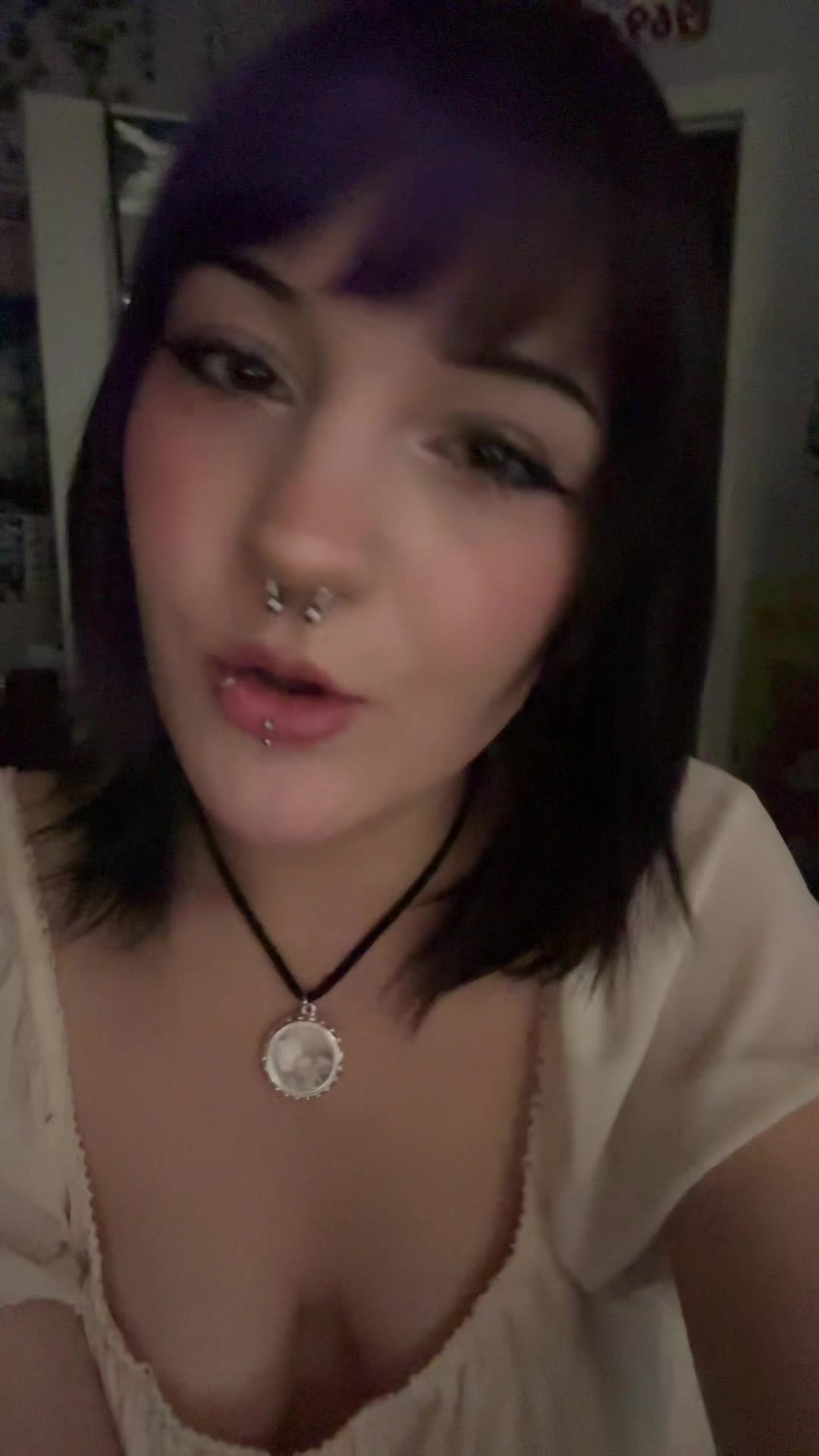 @(˵◝ ⩊ ◜˵マ