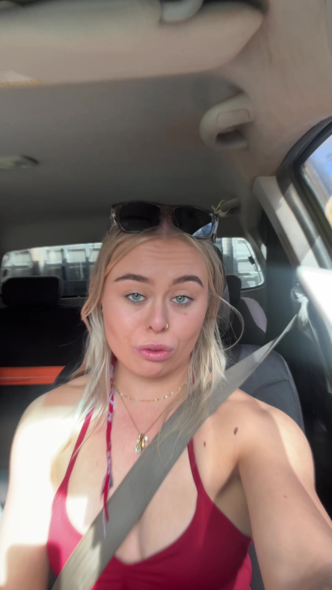 @dumbblonde