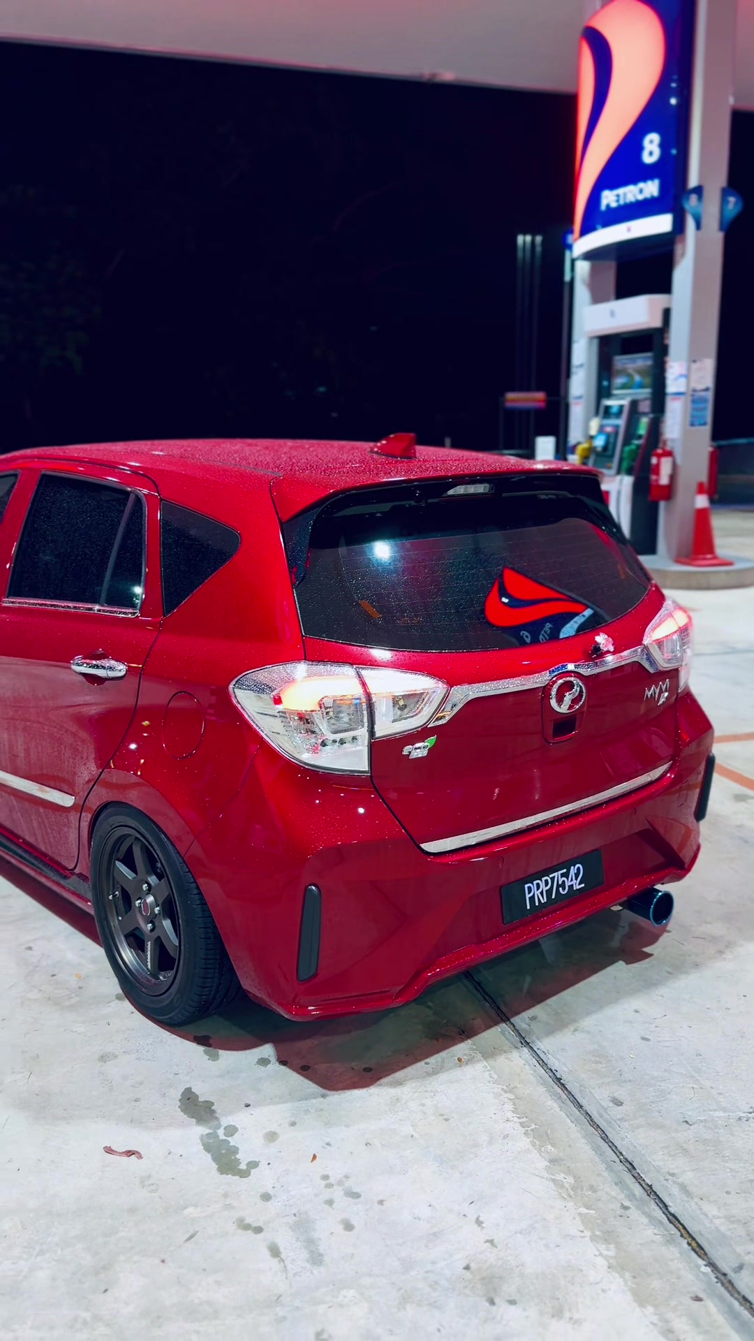 @𝐀𝐦𝐢𝐫 🛍️