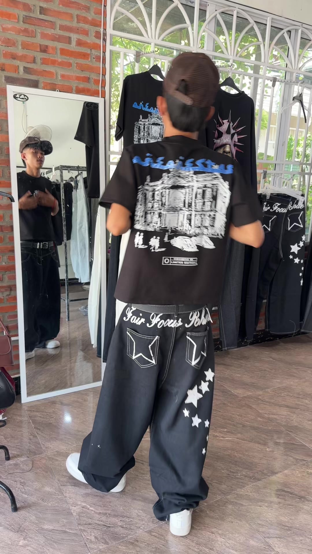 @11star🇰🇭