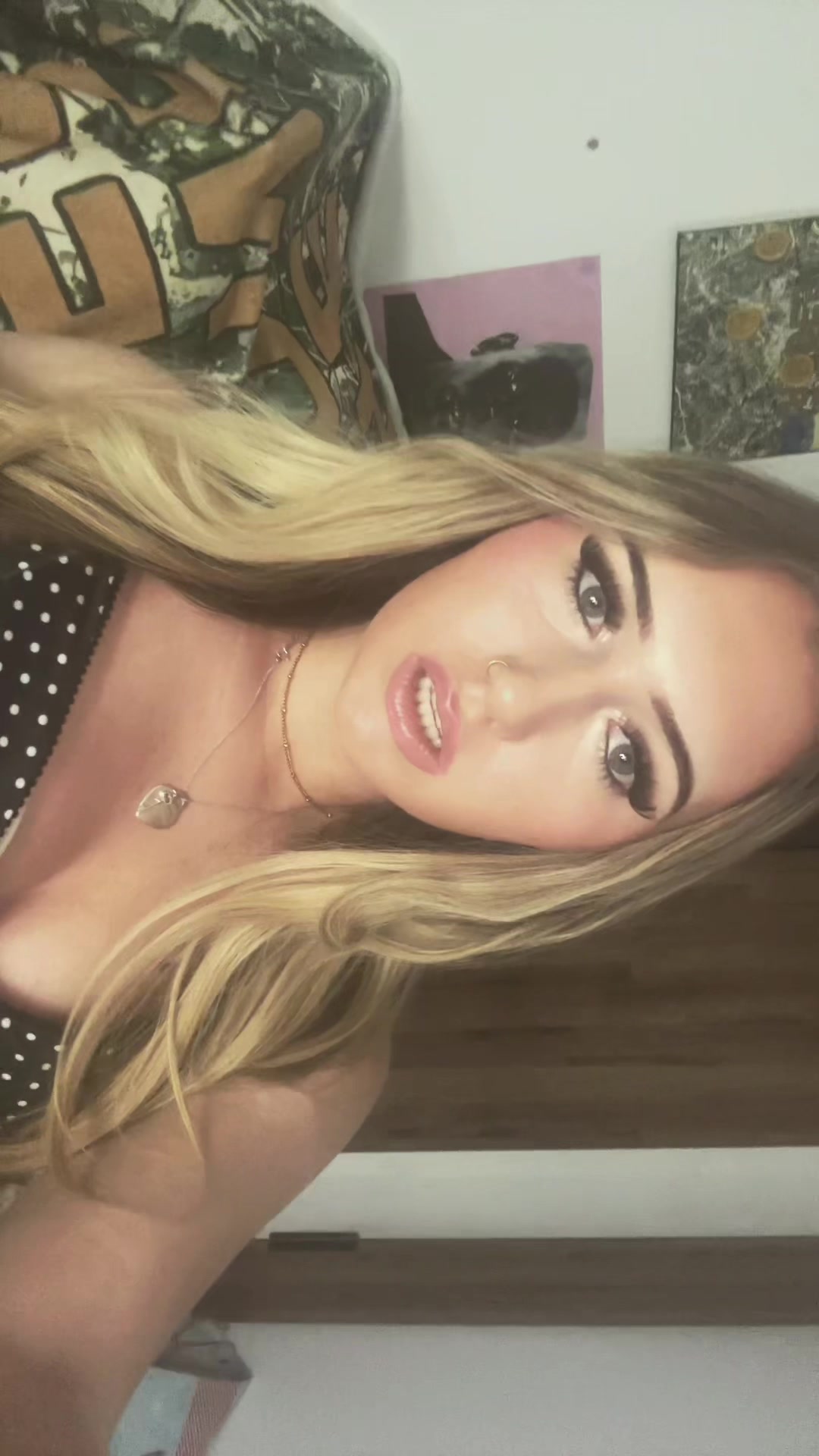@𝐋𝐨𝐥𝐚 🌙