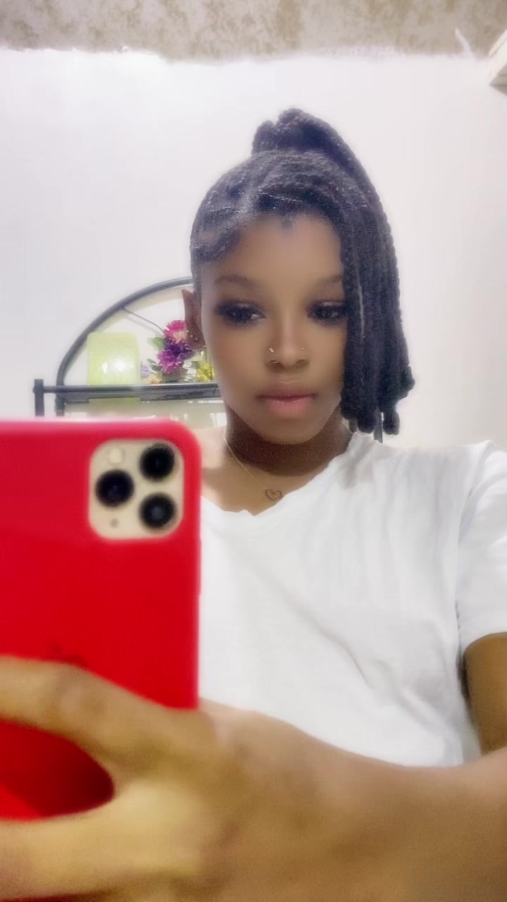 @Pgl_.Naya🏳️&zwj;🌈🤍👩&zwj;❤️&zwj;💋&zwj;👩