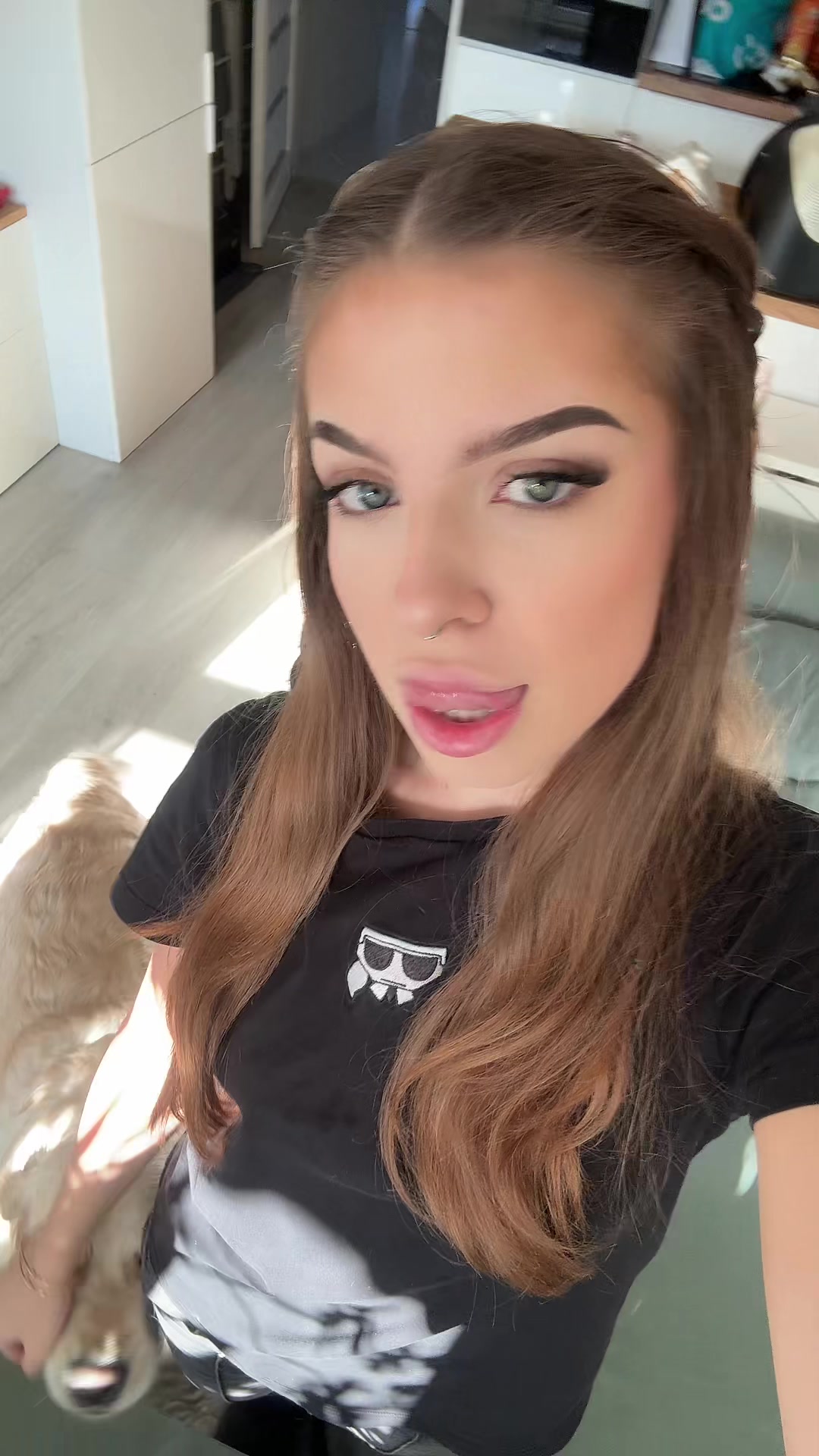 @laura