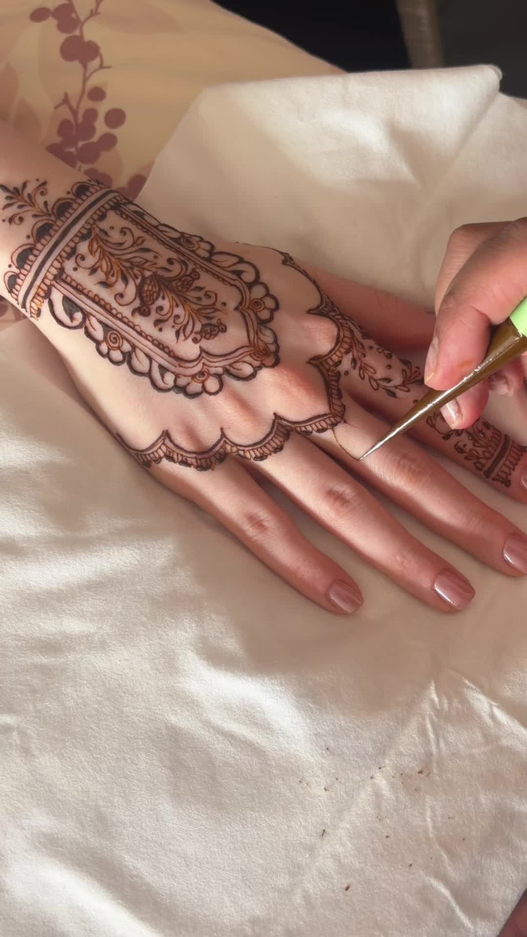 @ਈਸ਼ Mehndi