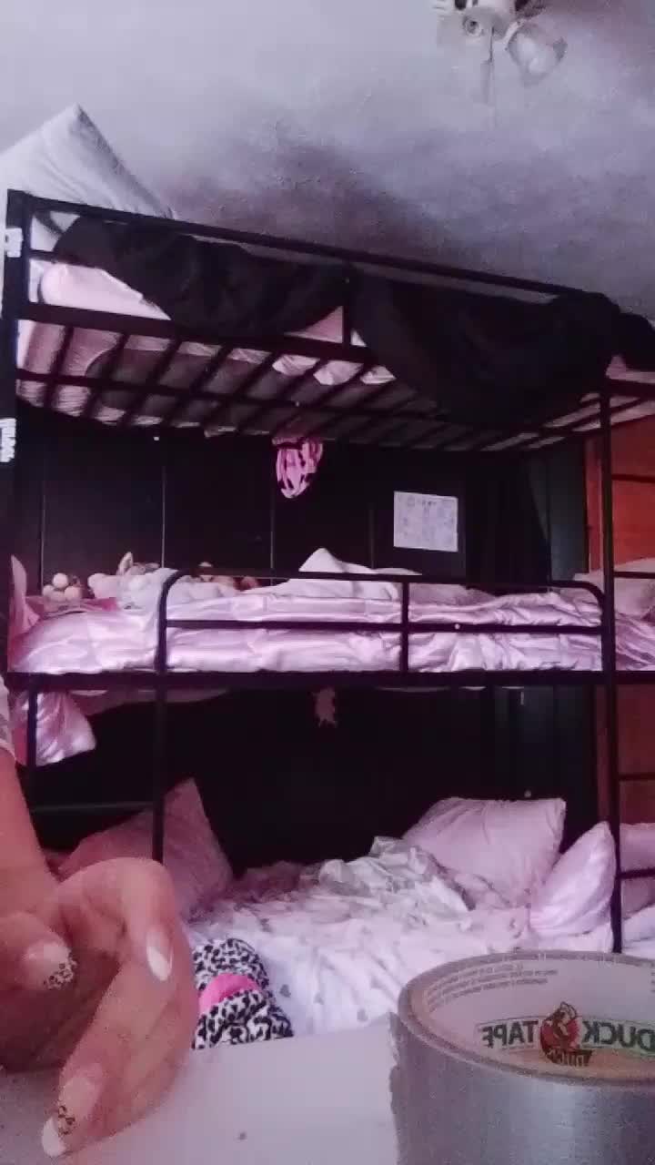 @୨୧ 𝒉 ᥫ᭡