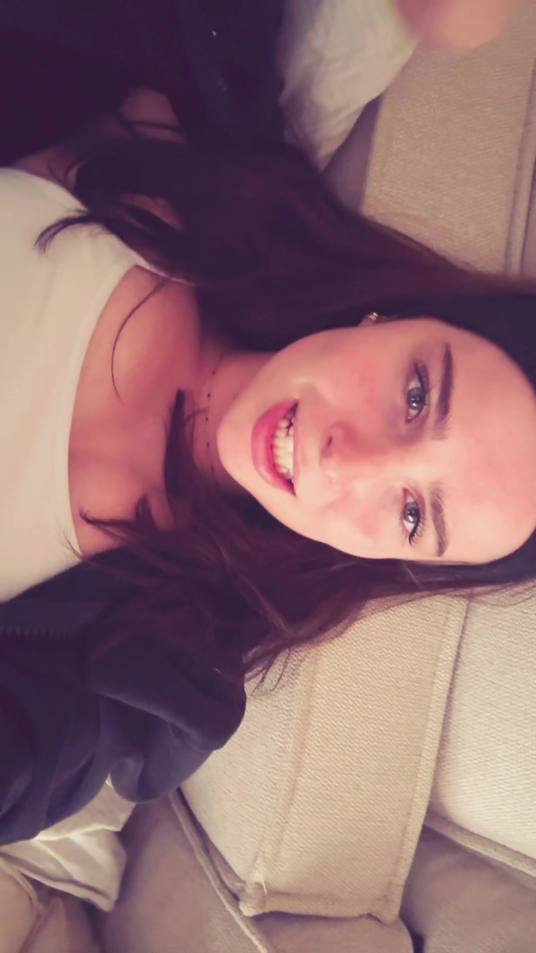 @In&eacute;s🤠