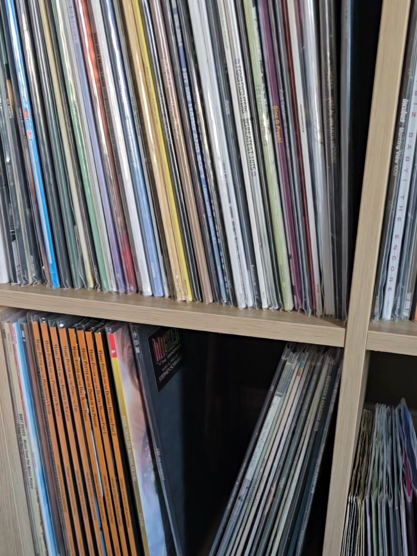 @Emma | Gigs | Vinyl
