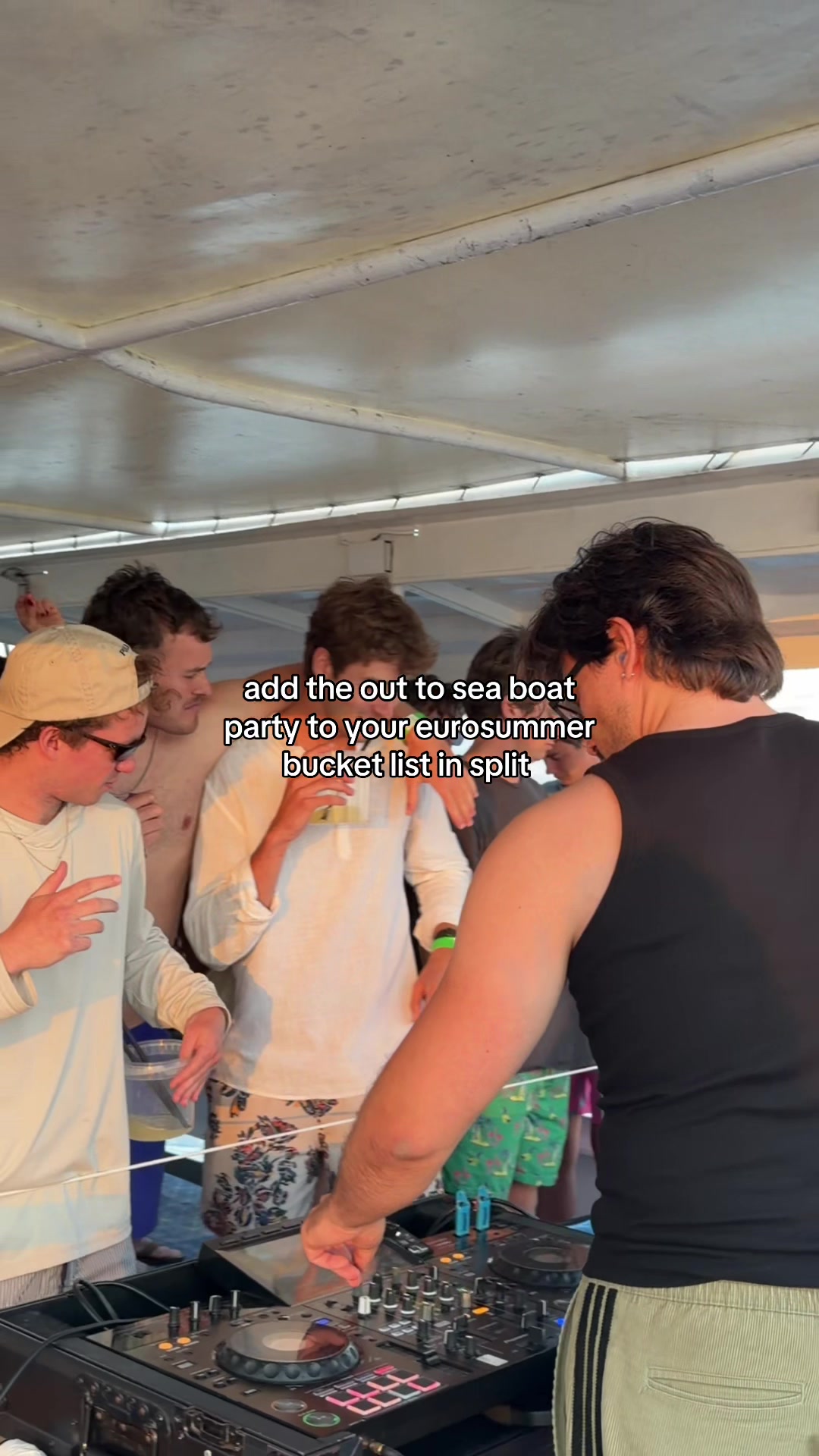 @Out To Sea - Split Boat Party