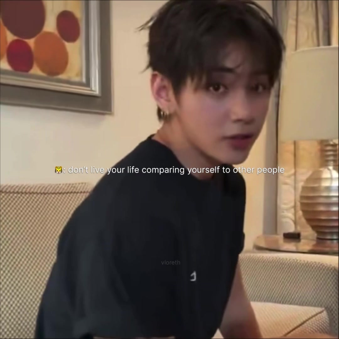 @ꪜ