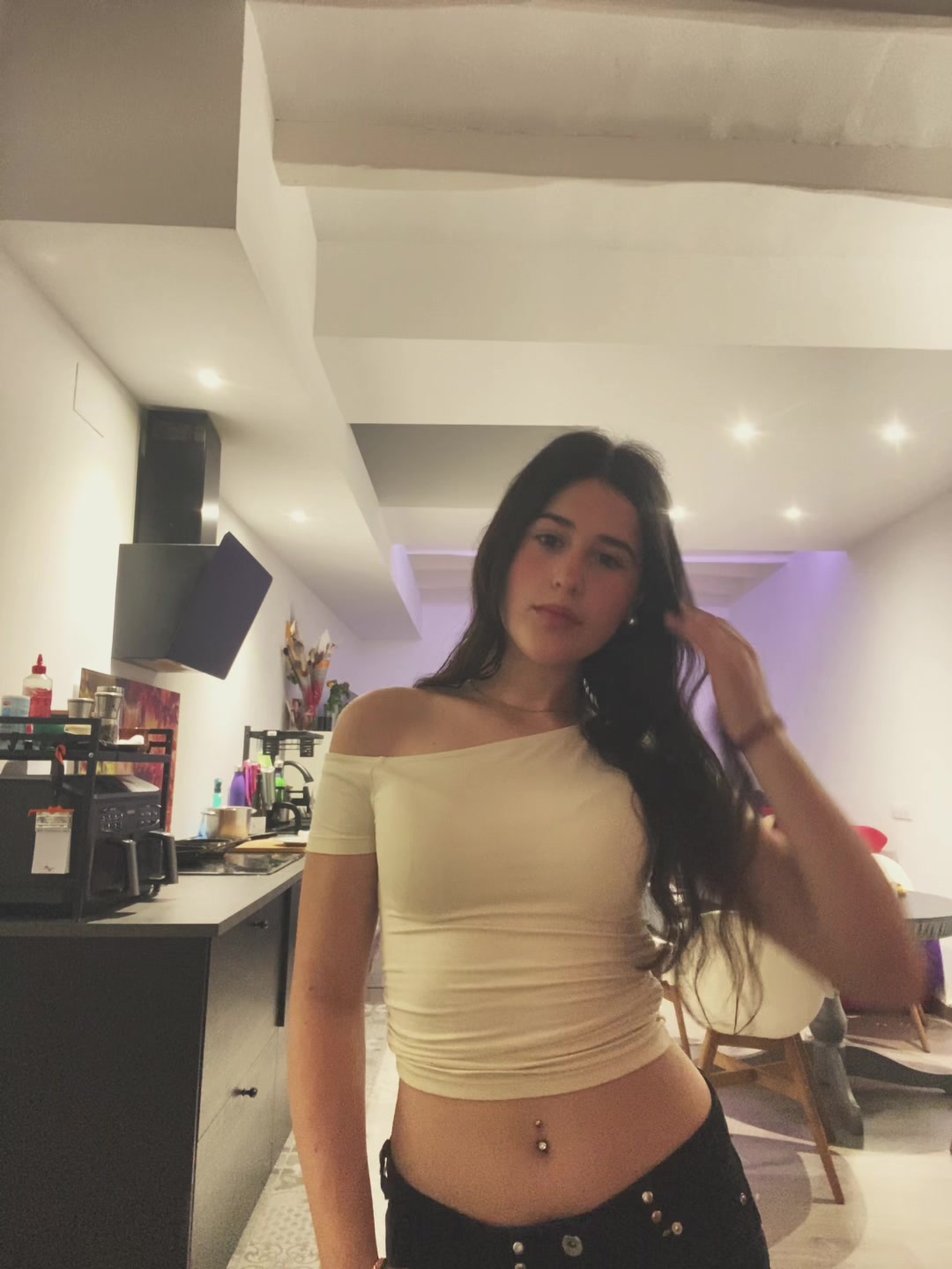 @𝑇𝑎𝑛𝑖𝑎