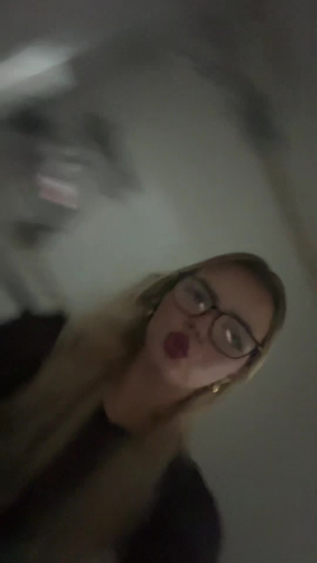 @️