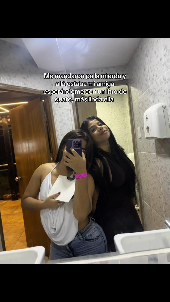 @DOMENICA VELOZ