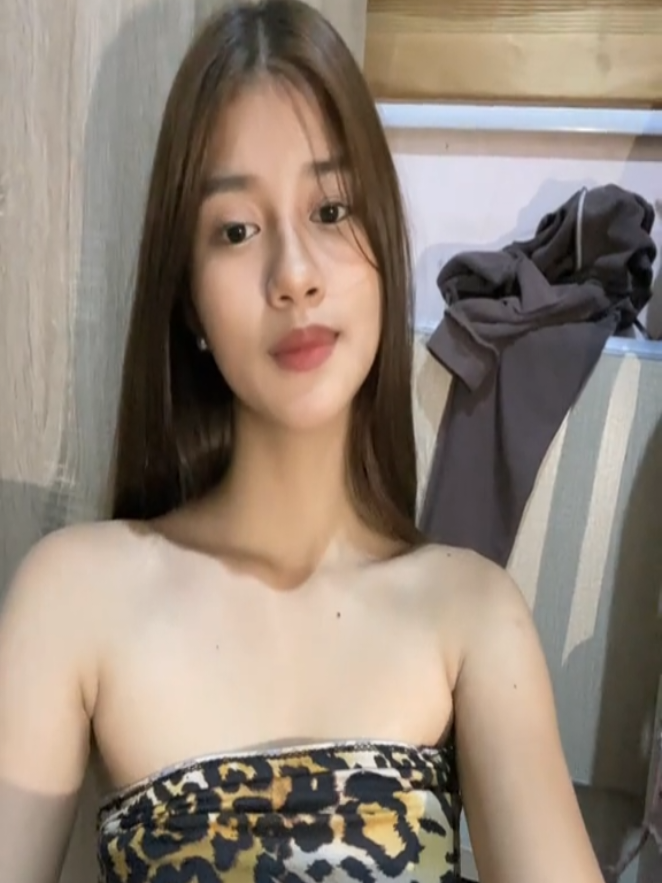 @𝐀𝐬𝐡 :p