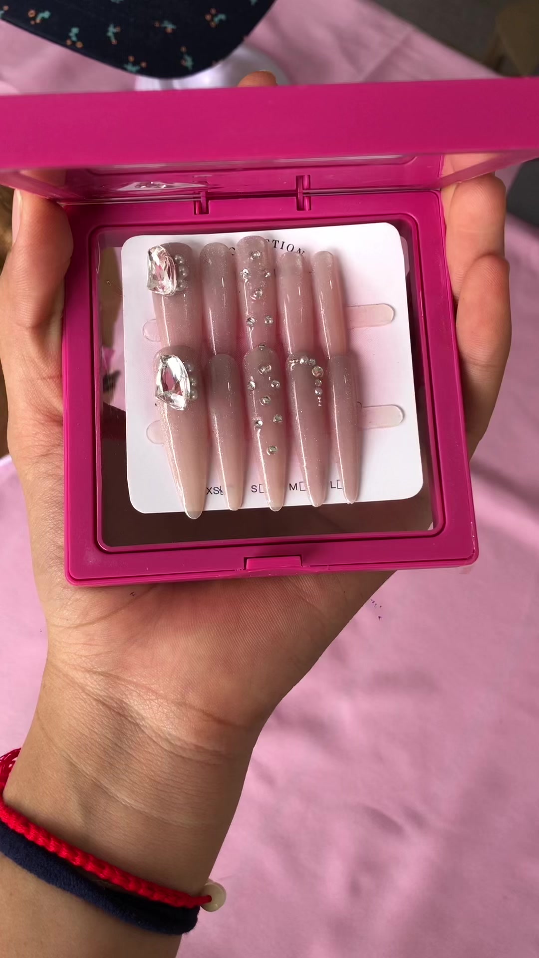 @JMhandmadepressonnails