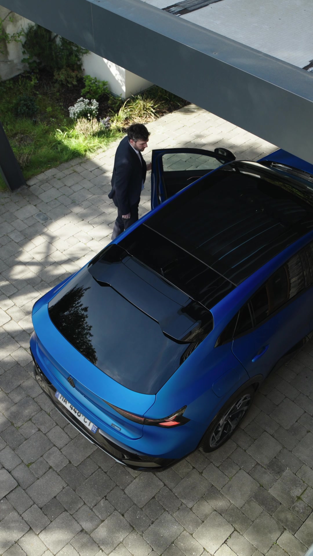 @Renault