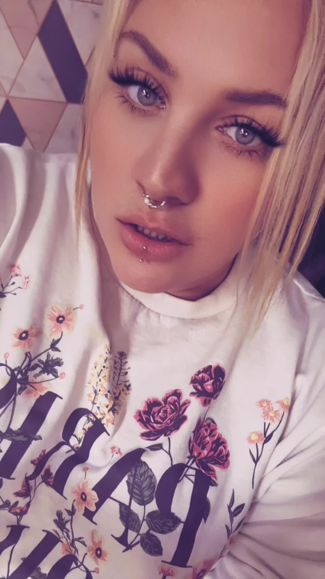@🖤Louise🖤Ghoulett🖤