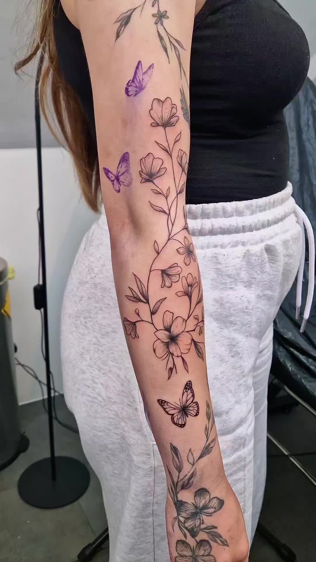 @Crying King Tattoos