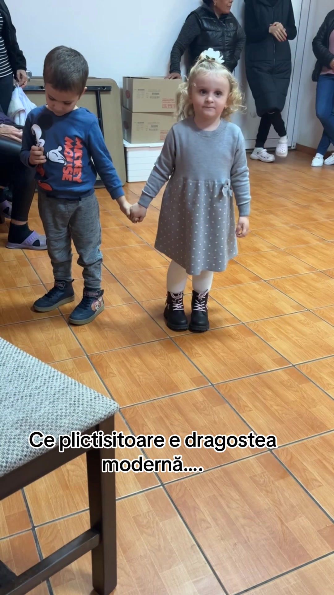 @AnamariaB.