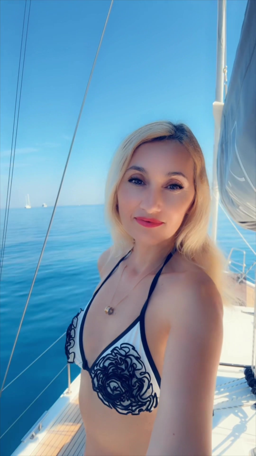 @LillyAndrei