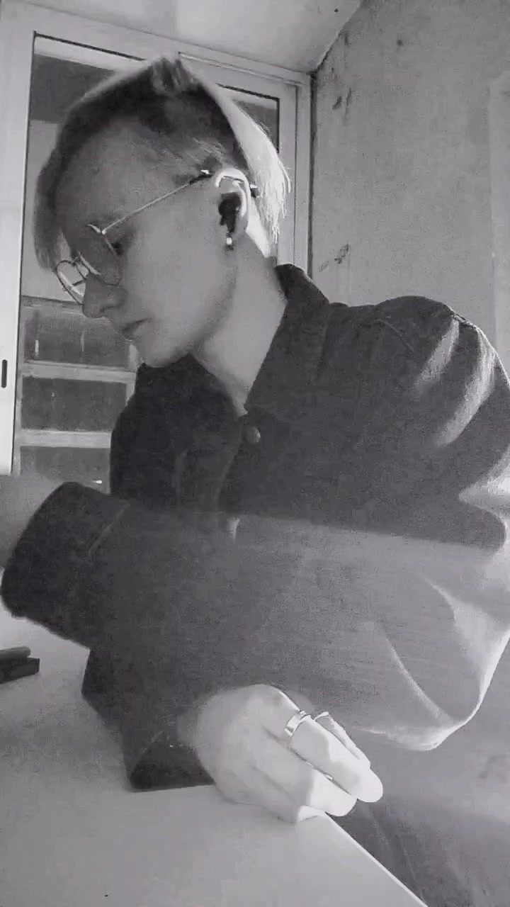 @Alex.vel