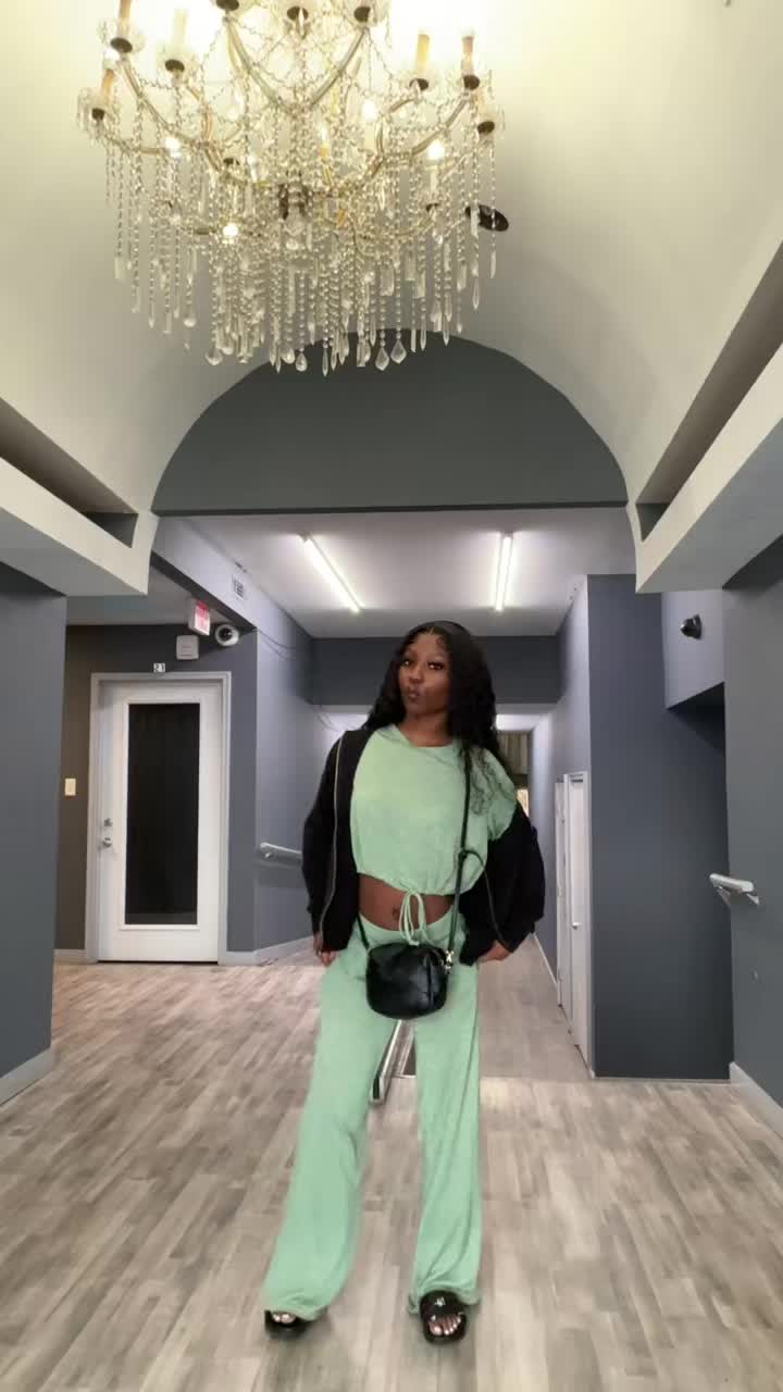 @r2thickkass._