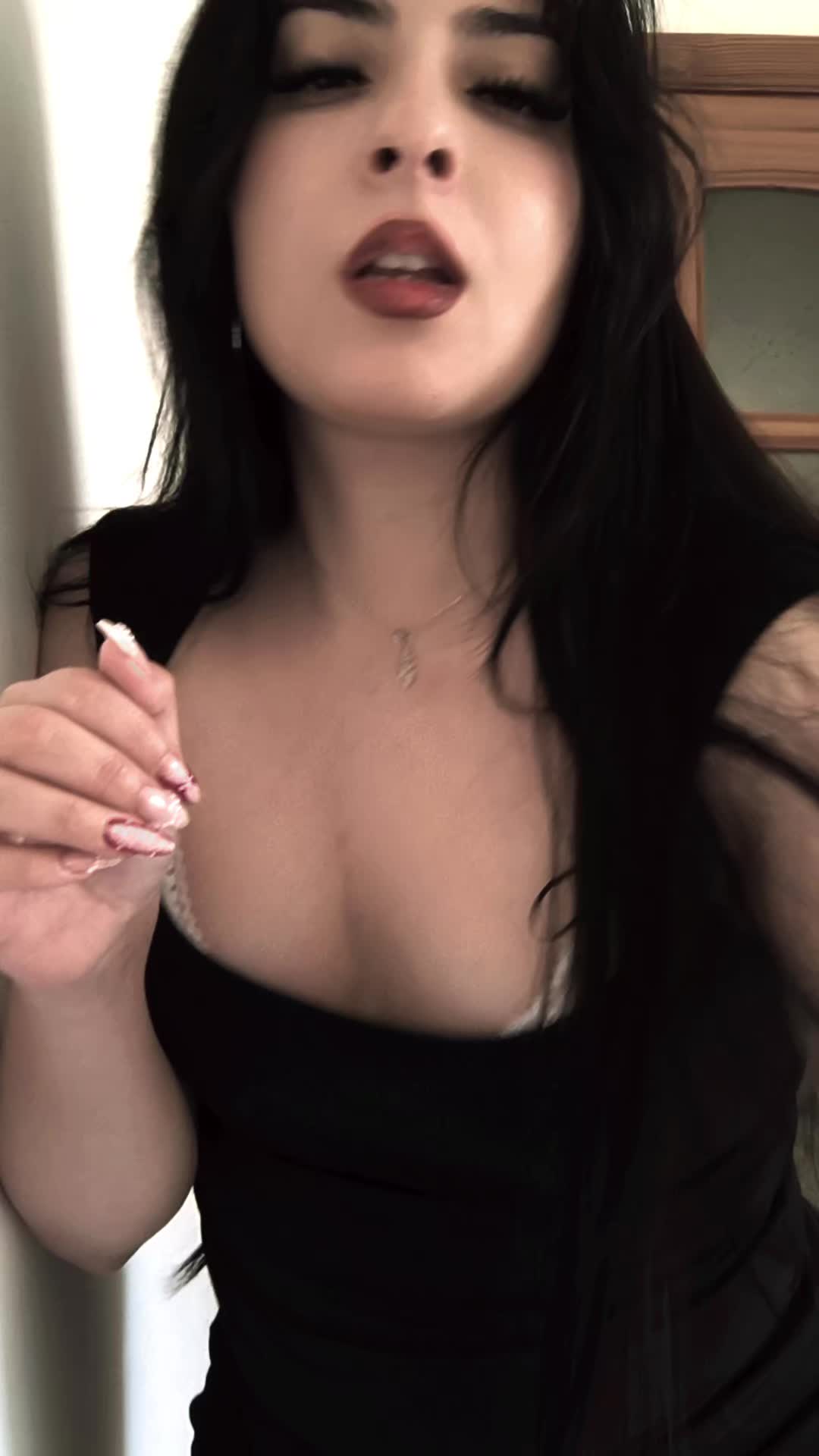 @Mar&iacute;aa🥀🌛🍓