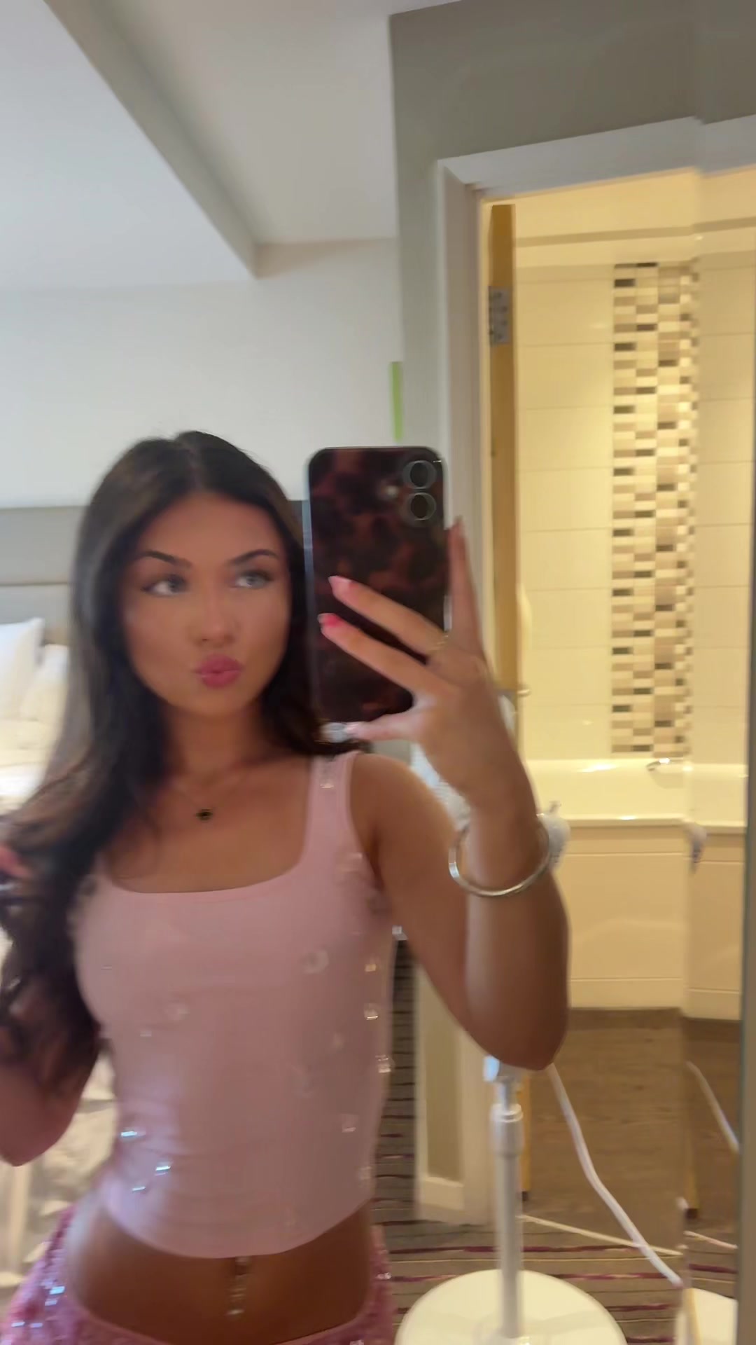 @Ava Morgan