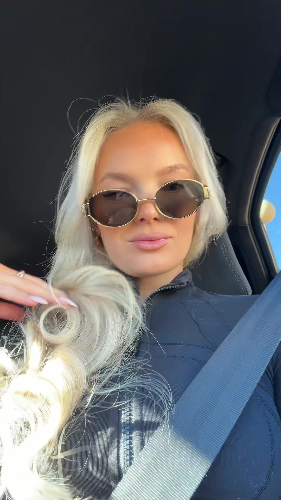 @Elina