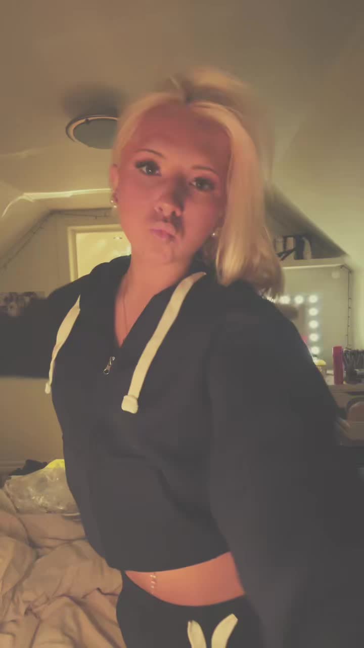 @𝒥𝒶𝓈𝓂𝒾𝓃ℯ🥂