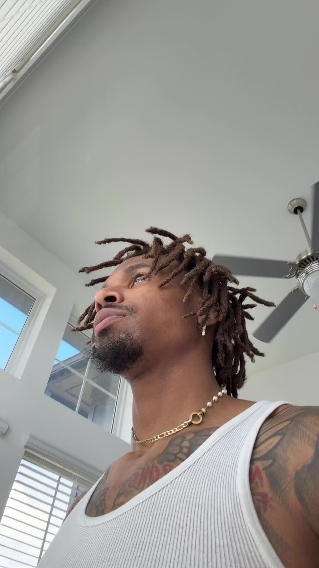 @Zip simmons|content creator