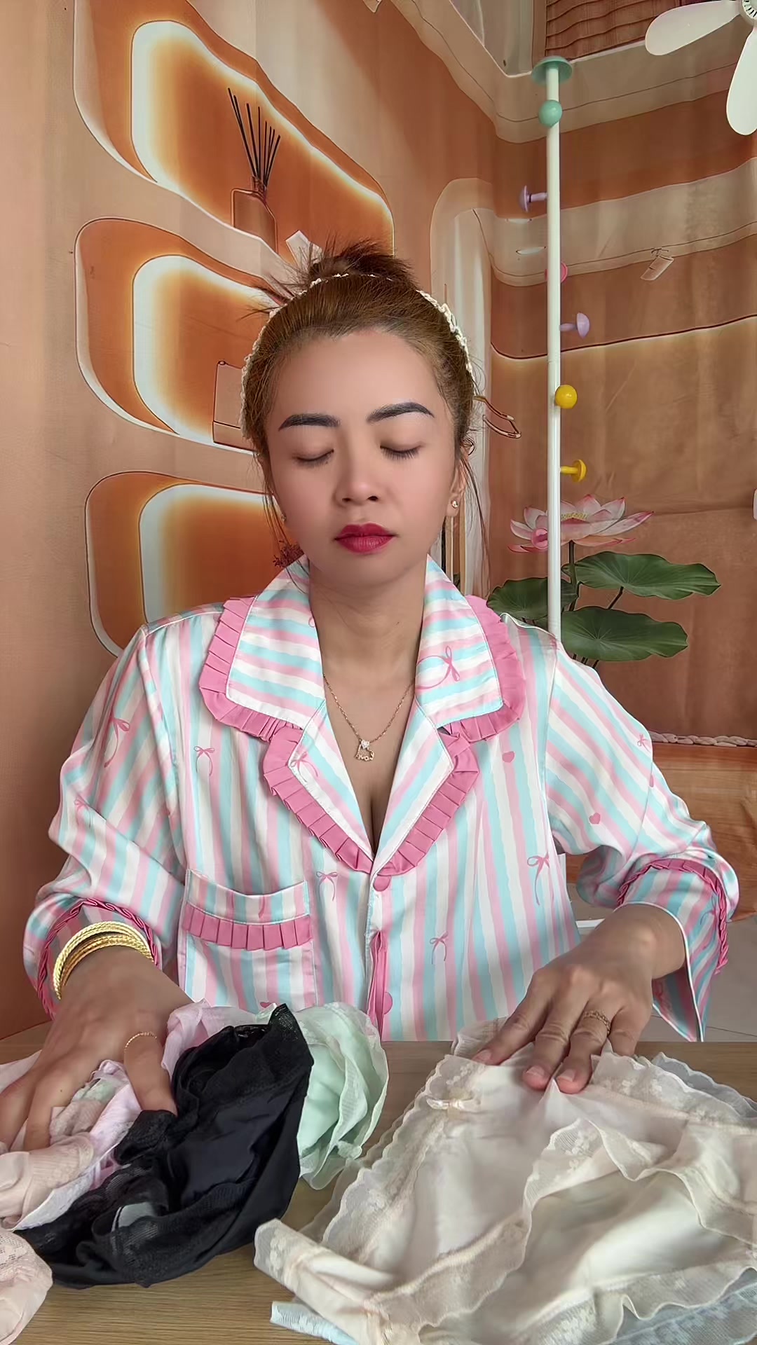 @Em Cẩm Nè