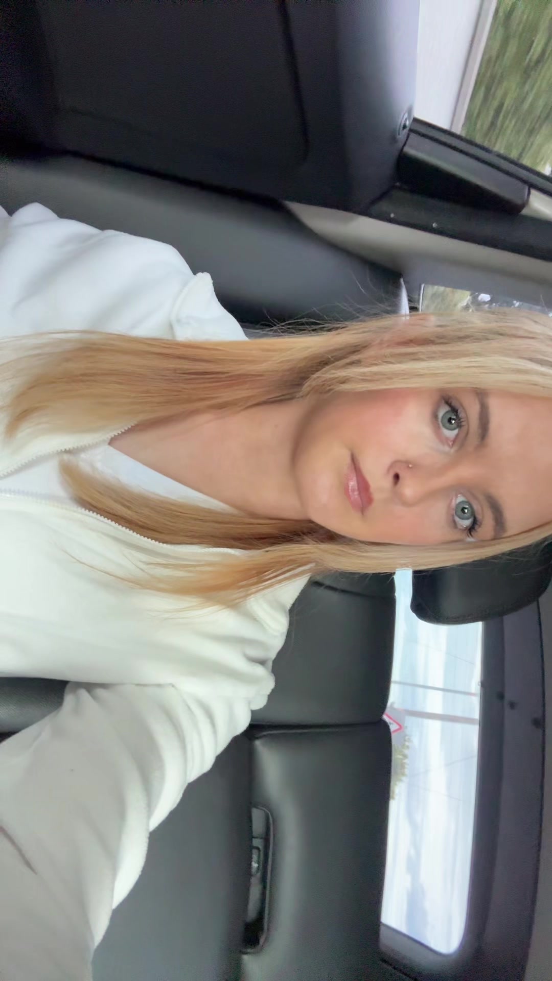 @x.emma.x