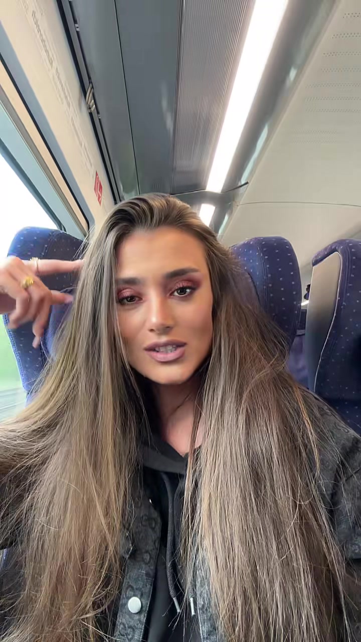 @Alyssa 🏳️🌈