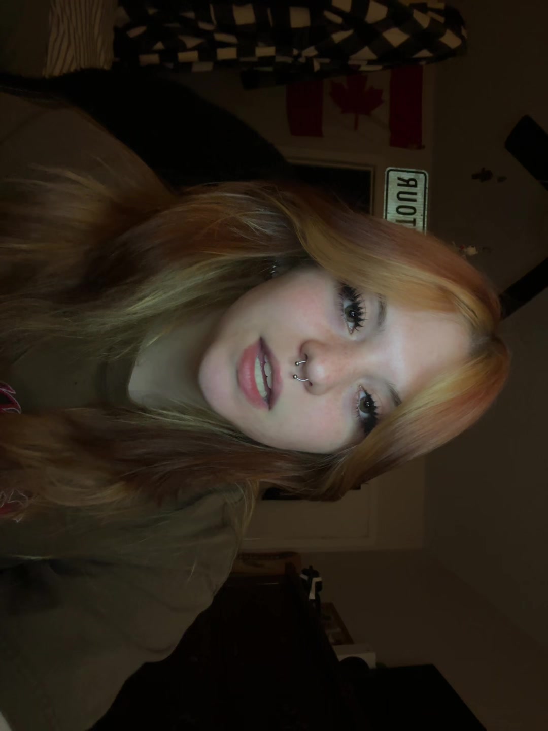 @:3