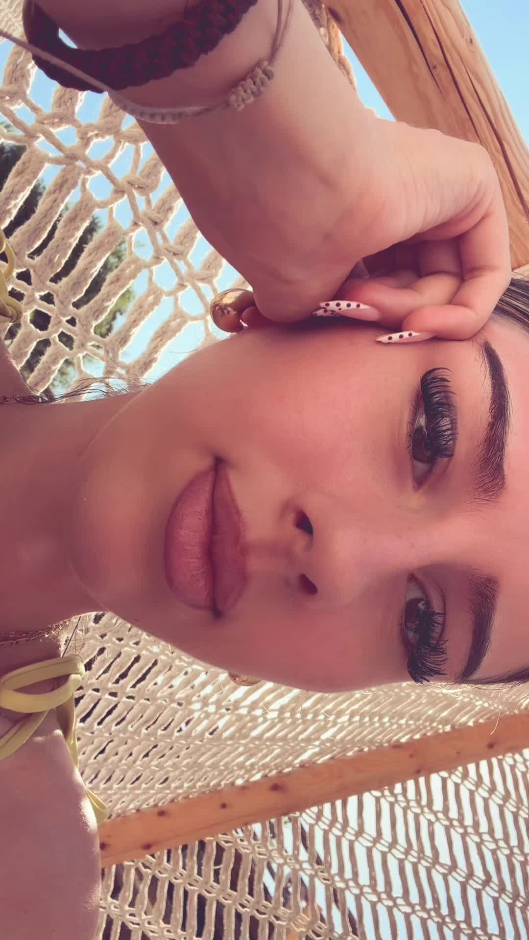 @𝑨𝒅𝒆𝒍𝒊𝒏𝒂
