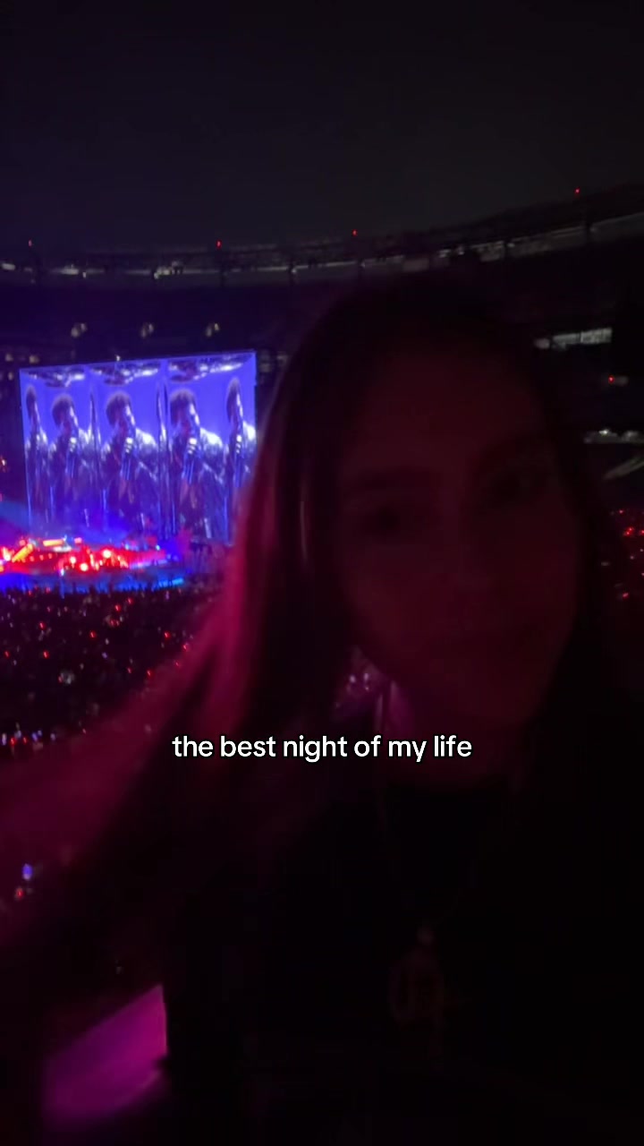 @maddie メ𝟶