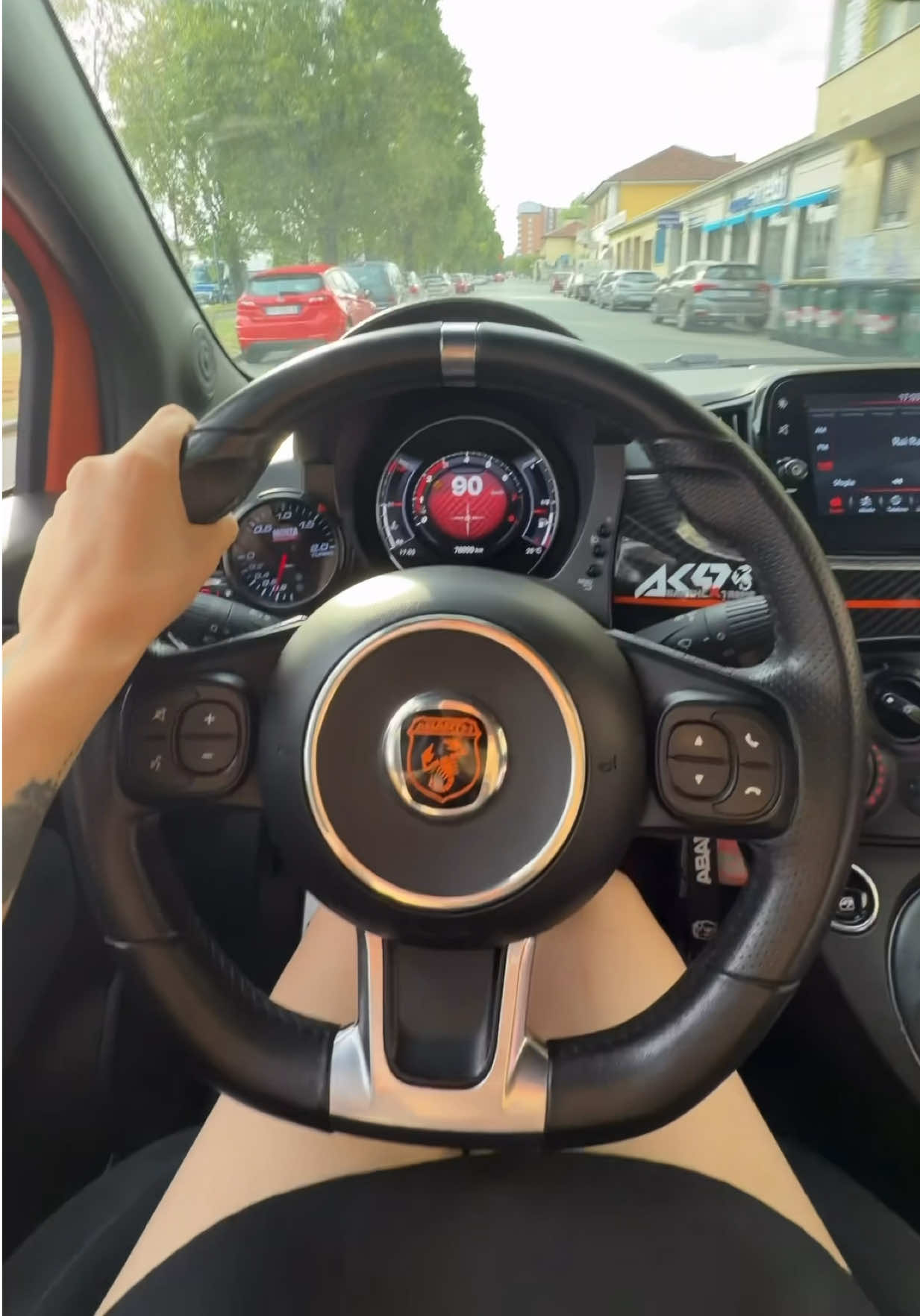 @𝑽𝑨𝑳𝑬🧡