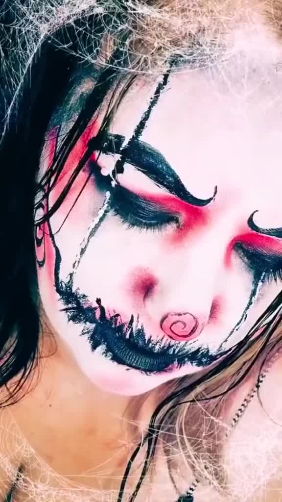 @〰️🖤MandyMoustache🖤〰️